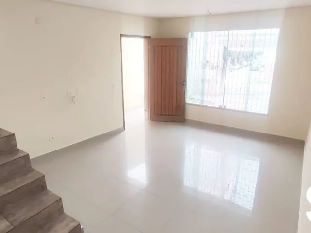 Casa com 150m² 3 quartos e 3 banheiros, à venda ou para alugar, no bairro Cidade São Francisco em São Paulo