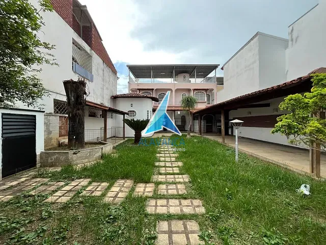 Casa com 300m² 3 quartos e 3 banheiros, à venda, no bairro Ilha dos Araújos em Governador Valadares