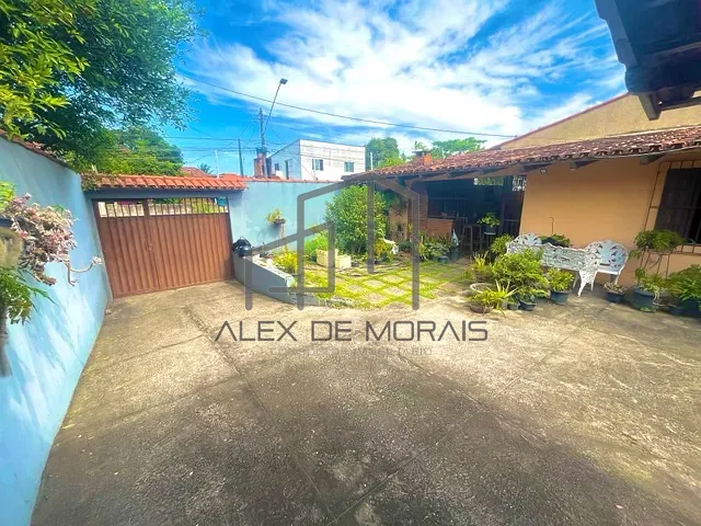 Casa com 640m² 4 quartos e 2 banheiros, à venda, no bairro Parque Jacaraípe em Serra