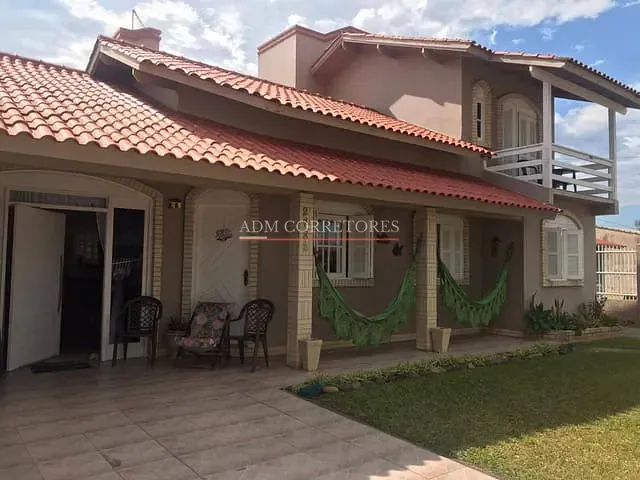 Casa com 400m² 4 quartos e 2 banheiros, à venda, no bairro TRAMANDAÍ em Tramandaí