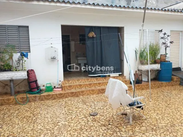 Casa 3 quartos e 3 banheiros, à venda, no bairro Vila Santa Maria em Araçatuba