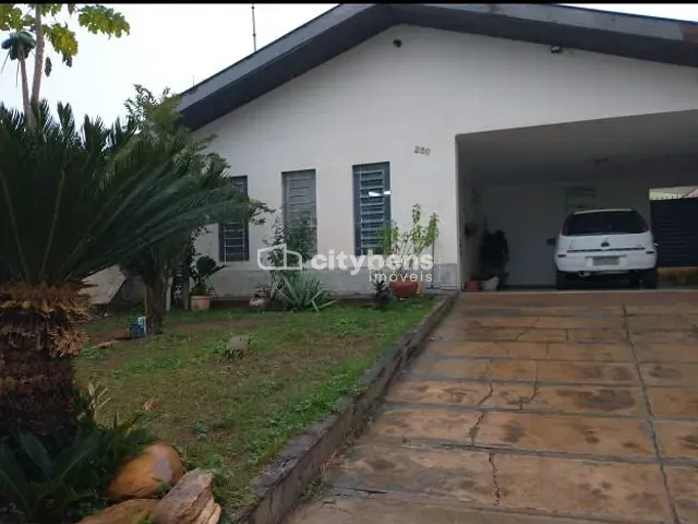 Casa 3 quartos e 3 banheiros, à venda, no bairro Vila Santa Maria em Araçatuba