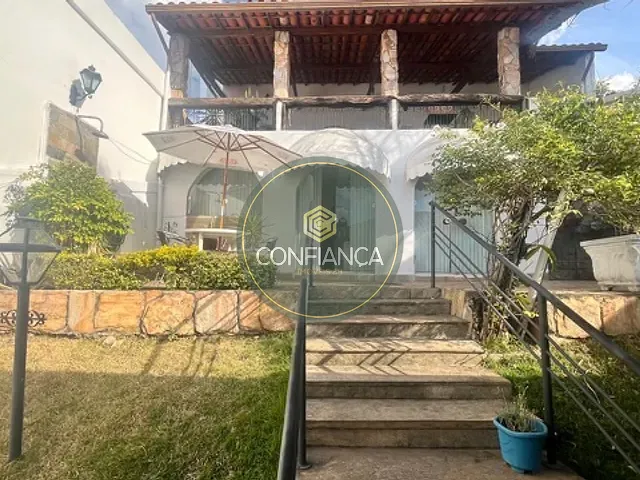 Casa 4 quartos e 4 banheiros, à venda, no bairro Sagrada Família em Belo Horizonte