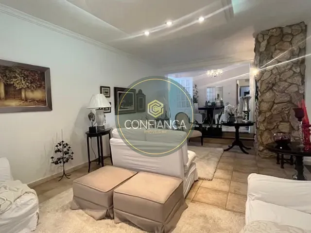 Casa 4 quartos e 4 banheiros, à venda, no bairro Sagrada Família em Belo Horizonte