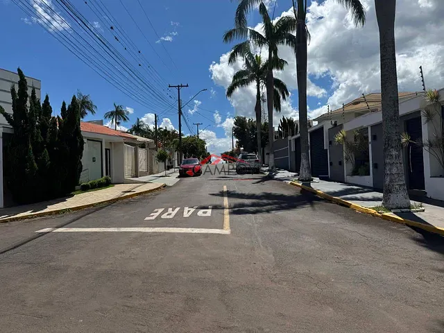 Casa com 396m² 4 quartos e 4 banheiros, à venda, no bairro Jardim Espanha em Apucarana