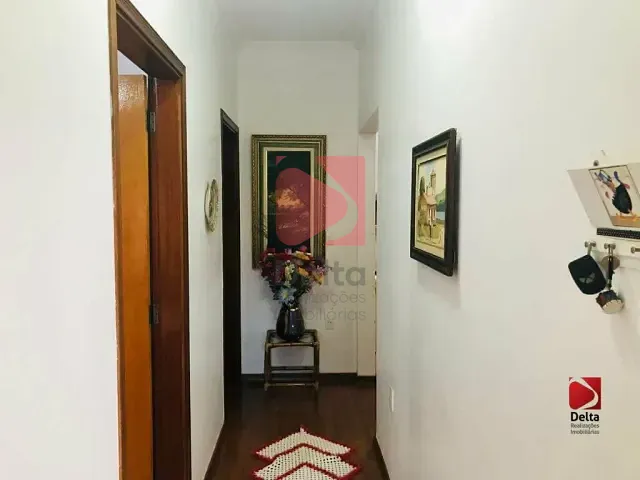 Casa com 250m² 3 quartos e 2 banheiros, à venda, no bairro Jd. Verona II em Pirassununga