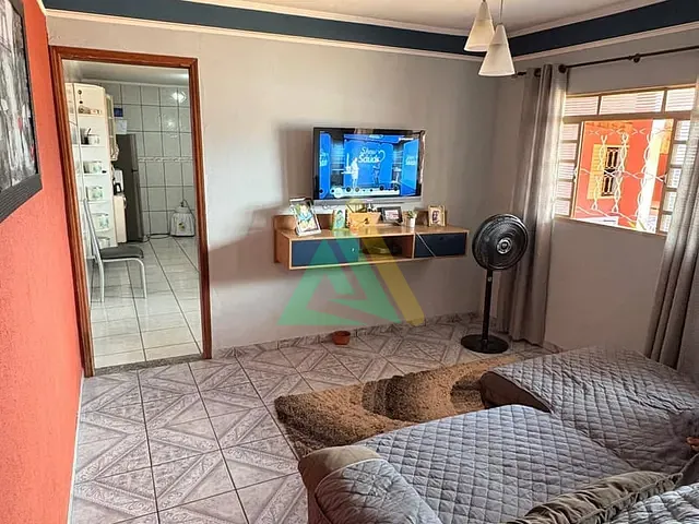 Casa com 184m² 2 quartos e 2 banheiros, à venda, no bairro Parque Real em Mogi Mirim