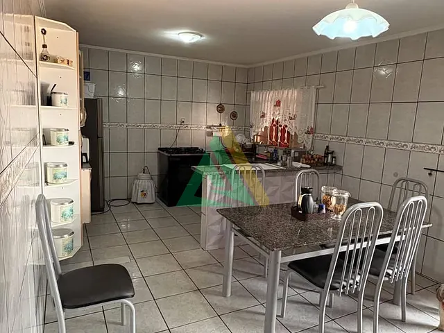 Casa com 184m² 2 quartos e 2 banheiros, à venda, no bairro Parque Real em Mogi Mirim