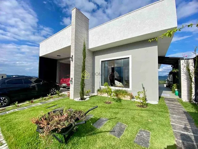 Casa com 173m² 3 quartos e 3 banheiros, à venda, no bairro Casa de Pedra em Volta Redonda