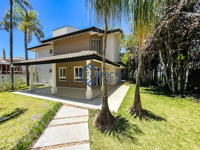 Casa com 1000m² 3 quartos e 5 banheiros, à venda, no bairro Bosque em Vinhedo