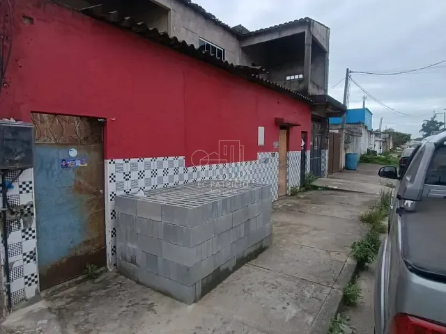 Casa 4 quartos e 3 banheiros, à venda, no bairro Vila Maria Helena em Duque de Caxias