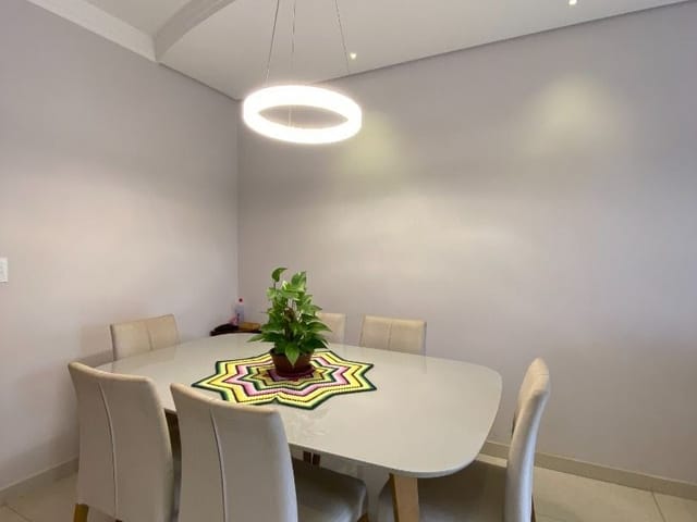 Casa com 418m² 4 quartos e 2 banheiros, à venda, no bairro Vila Belvedere em Americana