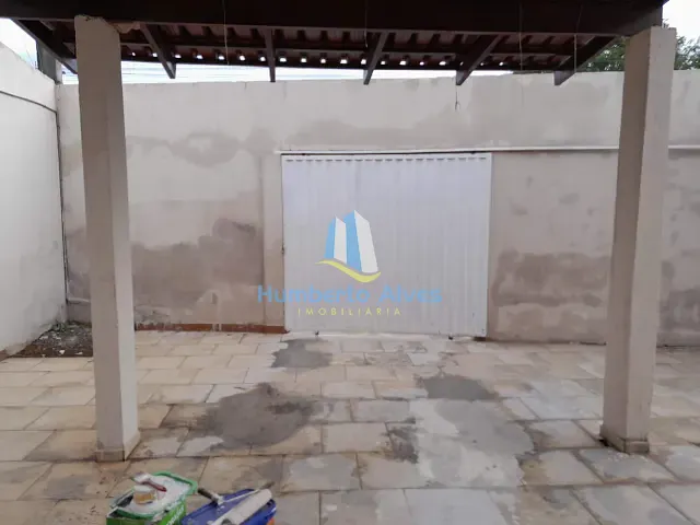 Casa 3 quartos e 2 banheiros, para alugar, no bairro Felícia em Vitória da Conquista