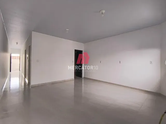 Casa 2 quartos e 1 banheiro, para alugar, no bairro Santa Terezinha em Gaspar