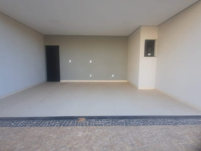 Casa com 300m² 3 quartos e 4 banheiros, à venda, no bairro Jardim São Marcos em Valinhos