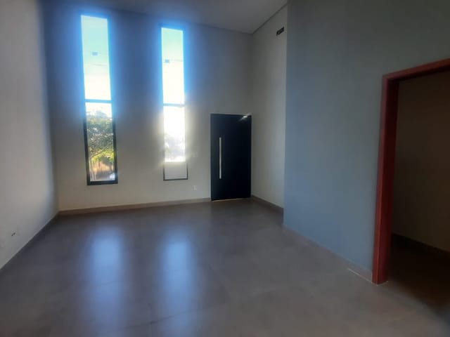 Casa com 300m² 3 quartos e 4 banheiros, à venda, no bairro Jardim São Marcos em Valinhos