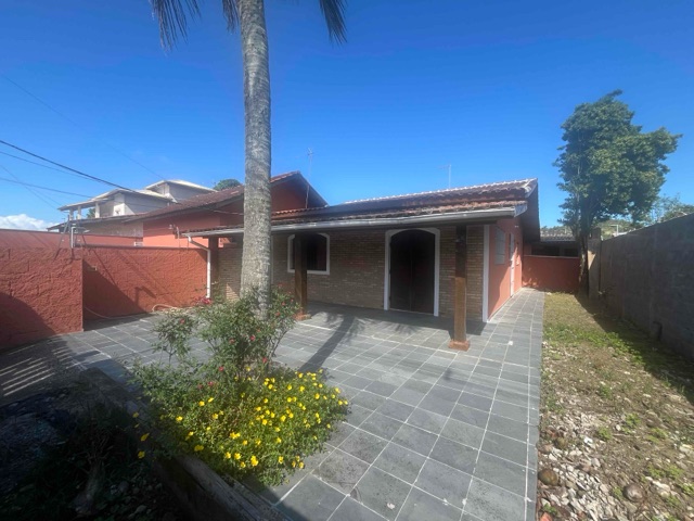 Foto do Casa - Belíssima casa com 02 dormitórios para locação no bairro Martim de Sá, Caraguatatuba, Litoral Norte de SP  | Innova Imobiliária
