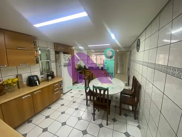 Casa com 219m² 3 quartos e 3 banheiros, à venda, no bairro Cidade das Flores em Osasco