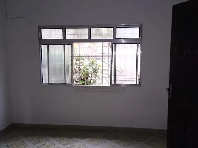 Casa com 250m² 2 quartos e 1 banheiro, à venda, no bairro Jardim Zaira em Mauá