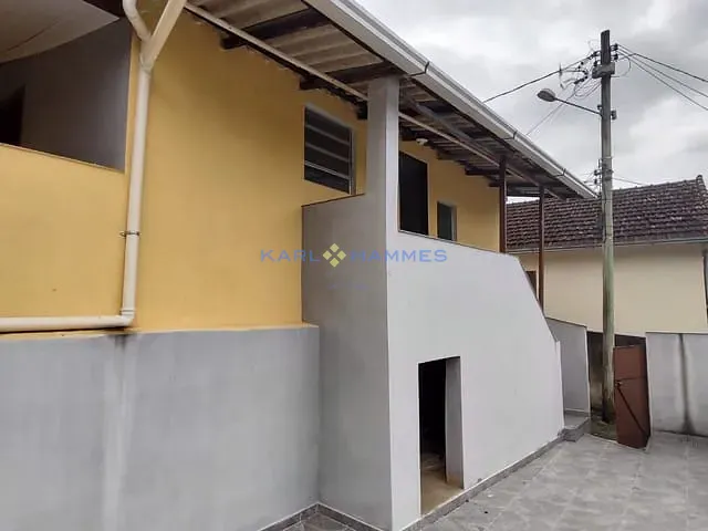 Casa 3 quartos e 2 banheiros, à venda, no bairro Morin em Petrópolis
