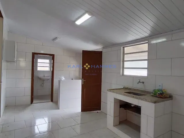 Casa 3 quartos e 2 banheiros, à venda, no bairro Morin em Petrópolis