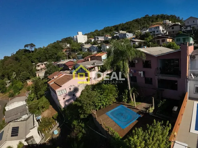 Casa 5 quartos e 4 banheiros, à venda, no bairro Nações em Concórdia