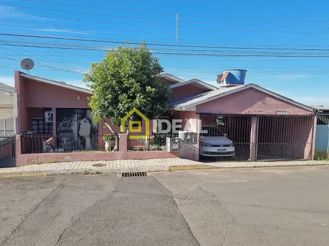 Casa 5 quartos e 4 banheiros, à venda, no bairro Nações em Concórdia