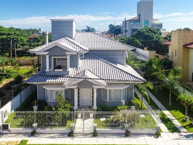 Casa com 530m² 4 quartos e 5 banheiros, à venda, no bairro Ingleses do Rio Vermelho em Florianópolis