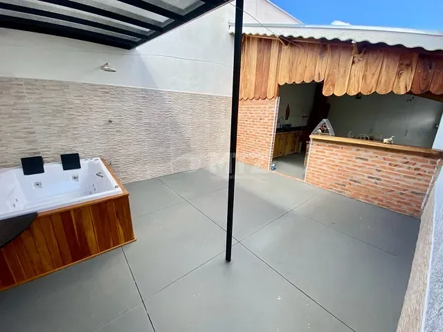 Casa com 200m² 3 quartos e 2 banheiros, à venda, no bairro Jardim Maria Luiza em Botucatu