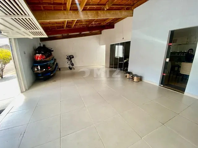 Casa com 200m² 3 quartos e 2 banheiros, à venda, no bairro Jardim Maria Luiza em Botucatu