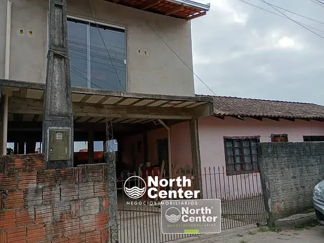 Casa com 217m² 4 quartos e 3 banheiros, à venda, no bairro Porto Grande em Araquari