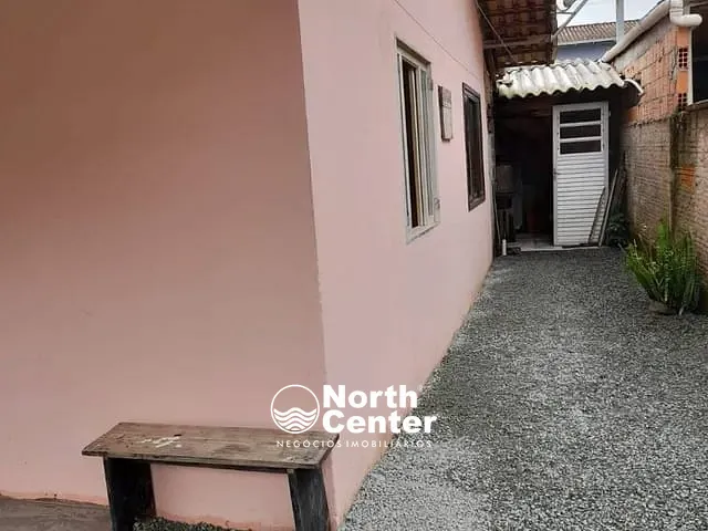 Casa com 217m² 4 quartos e 3 banheiros, à venda, no bairro Porto Grande em Araquari