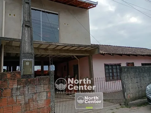Casa com 217m² 4 quartos e 3 banheiros, à venda, no bairro Porto Grande em Araquari