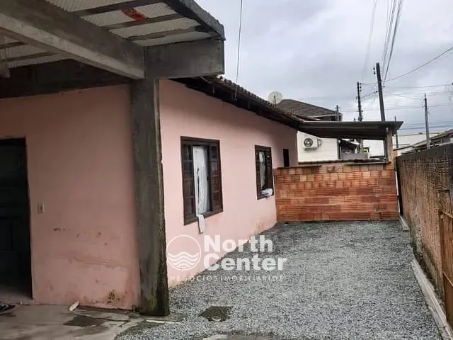 Casa com 217m² 4 quartos e 3 banheiros, à venda, no bairro Porto Grande em Araquari