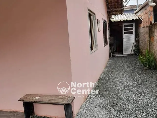 Casa com 217m² 4 quartos e 3 banheiros, à venda, no bairro Porto Grande em Araquari
