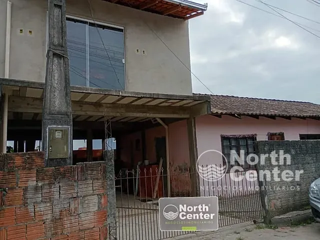 Casa com 217m² 4 quartos e 3 banheiros, à venda, no bairro Porto Grande em Araquari