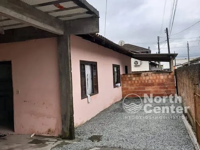 Casa com 217m² 4 quartos e 3 banheiros, à venda, no bairro Porto Grande em Araquari