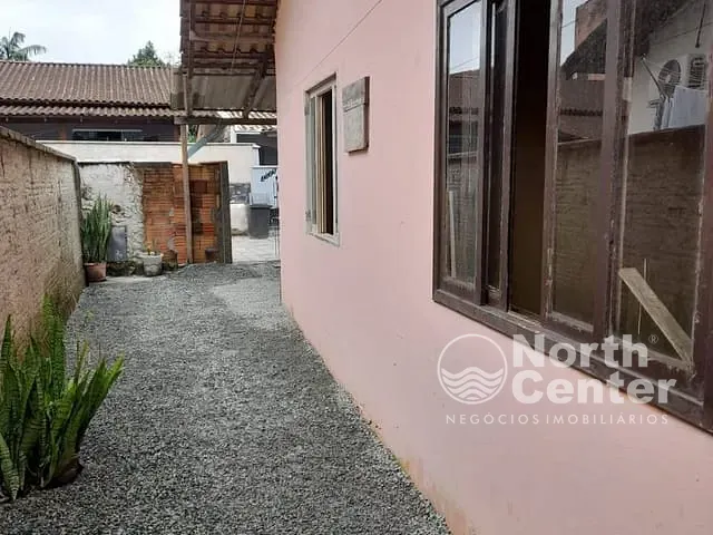 Casa com 217m² 4 quartos e 3 banheiros, à venda, no bairro Porto Grande em Araquari