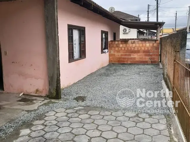 Casa com 217m² 4 quartos e 3 banheiros, à venda, no bairro Porto Grande em Araquari
