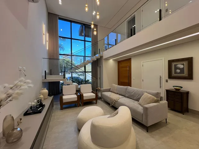 Casa com 360m² 3 quartos e 5 banheiros, à venda, no bairro Conjunto Residencial Vivendas do Arvoredo em Londrina