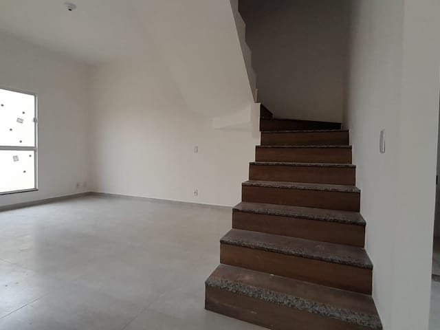 Foto do Casa - Linda Casa Duplex com Quintal, em condomínio fechado: Conforto e Natureza no Bairro Roma, Volta Redonda | OPEN HOUSE REAL ESTATE IMÓVEIS LTDA