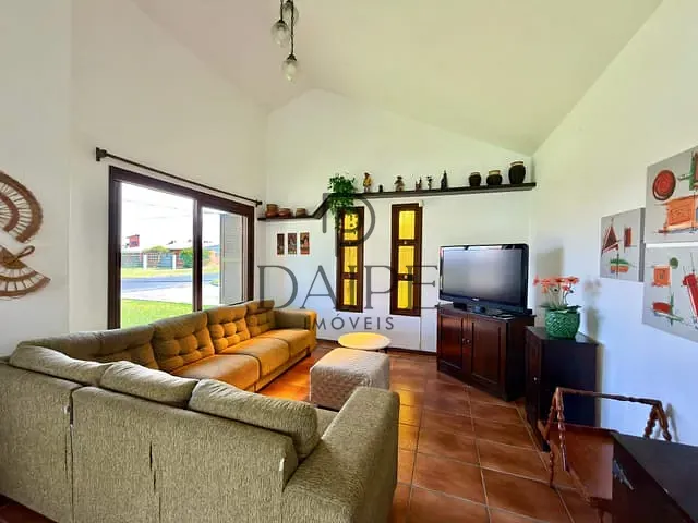 Casa com 900m², à venda, no bairro centro em Xangri-Lá