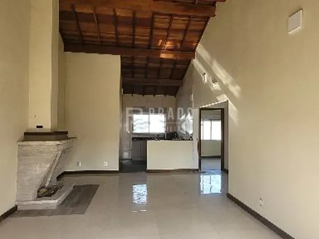 Casa com 360m² 2 quartos e 3 banheiros, à venda, no bairro Laranjal em Pelotas