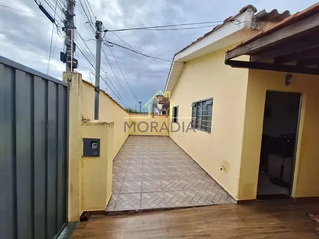 Casa com 200m² 3 quartos e 1 banheiro, à venda, no bairro Parque dos Municípios I em Guaxupé