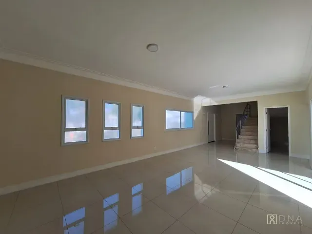 Casa 4 quartos e 5 banheiros, à venda, no bairro Urbanova VII em São José dos Campos