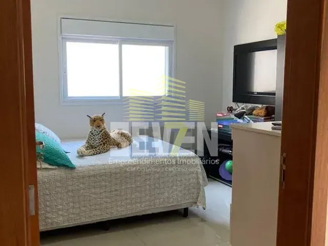Casa com 525m² 4 quartos e 4 banheiros, à venda, no bairro Jardim Colonial em Bauru