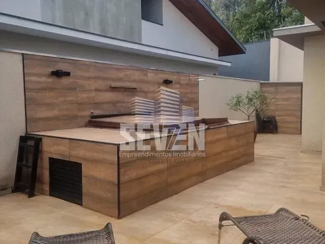 Casa com 525m² 4 quartos e 4 banheiros, à venda, no bairro Jardim Colonial em Bauru