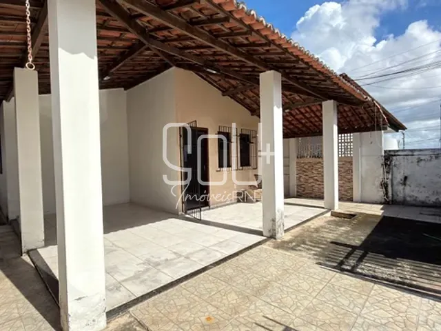 Casa com 200m² 3 quartos e 2 banheiros, à venda, no bairro Nova Parnamirim em Parnamirim
