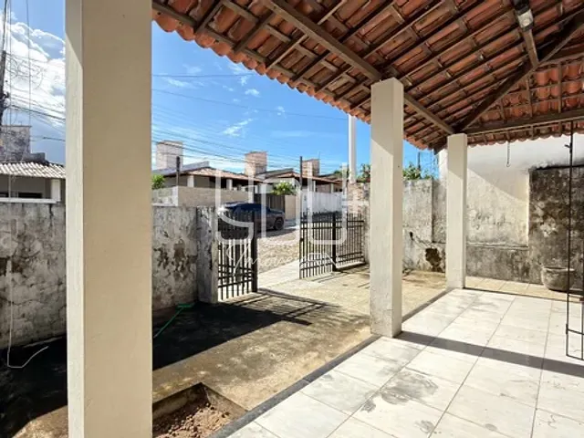 Casa com 200m² 3 quartos e 2 banheiros, à venda, no bairro Nova Parnamirim em Parnamirim