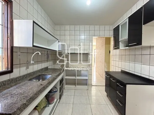 Casa com 200m² 3 quartos e 2 banheiros, à venda, no bairro Nova Parnamirim em Parnamirim